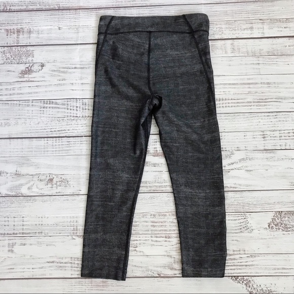 Under Armour Heat Gear Leggings Compression Cropped Capri Tights Small Grey - Picture 5 of 9